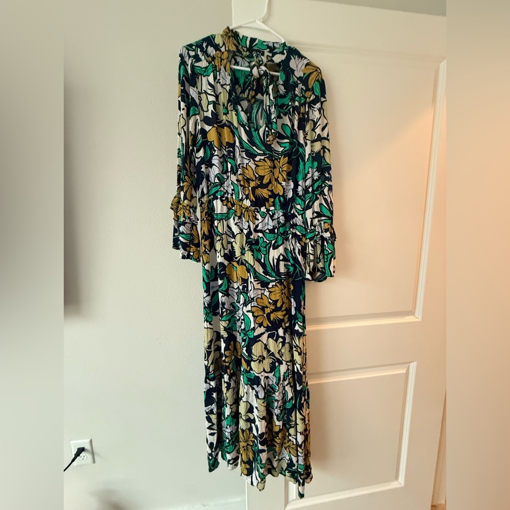 ECI Green Black White Floral Maxi Dress with Gold Accents - Picture 12 of 14